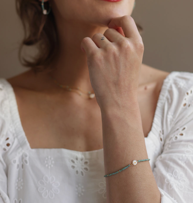 Daisy Seed Bead Bracelet