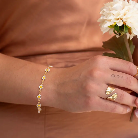 Daisy Chain Bracelet