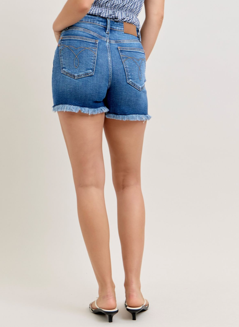 Moments Shorts